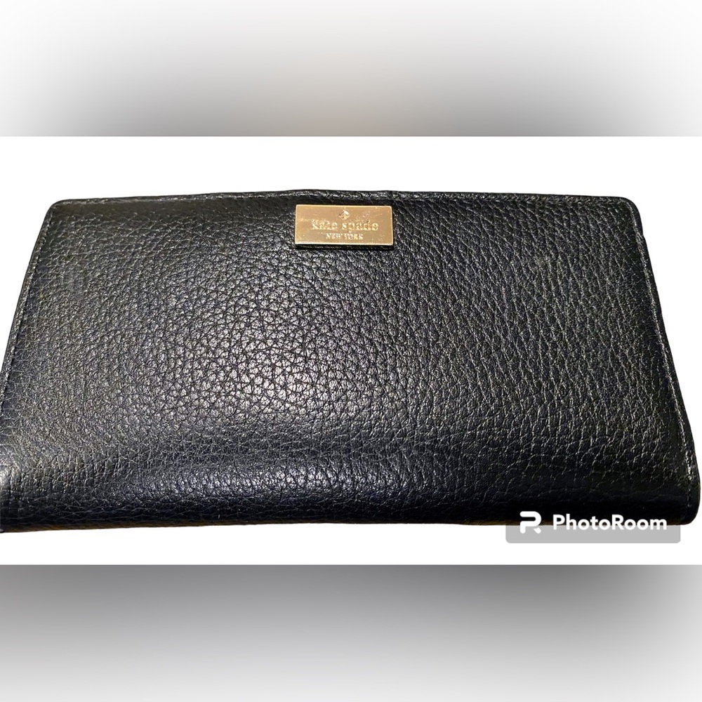 ♠️Kate Spade~New York Black Leather Bi Fold Check Book Wallet Gold Hardware
NWOT